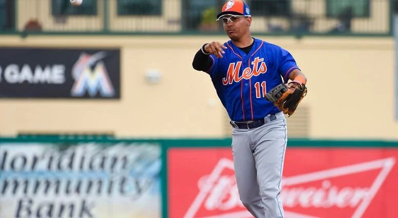 Blue Jays sign Tejada