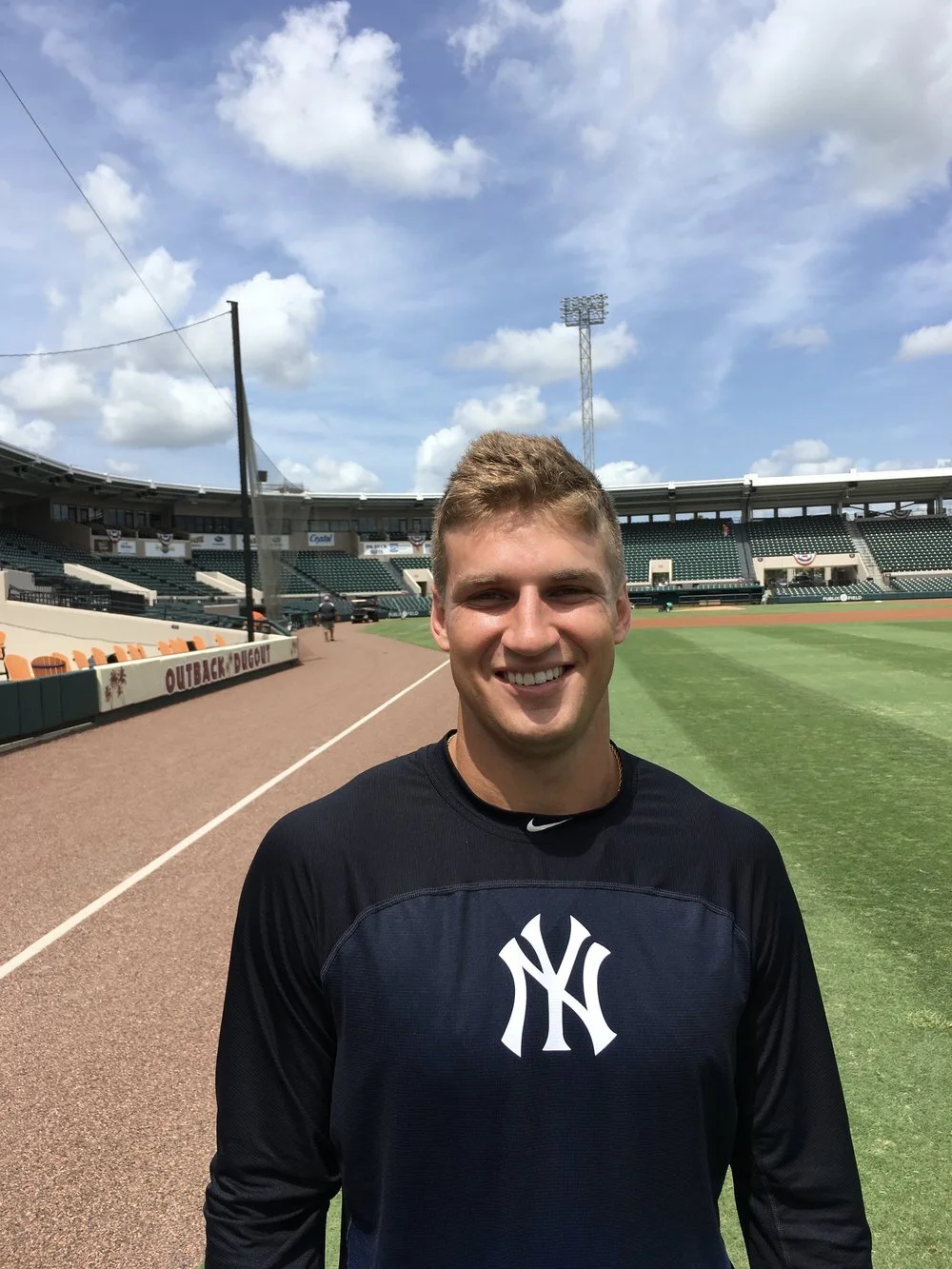 Deglan re-signs with Yankees, receives invite to big league camp