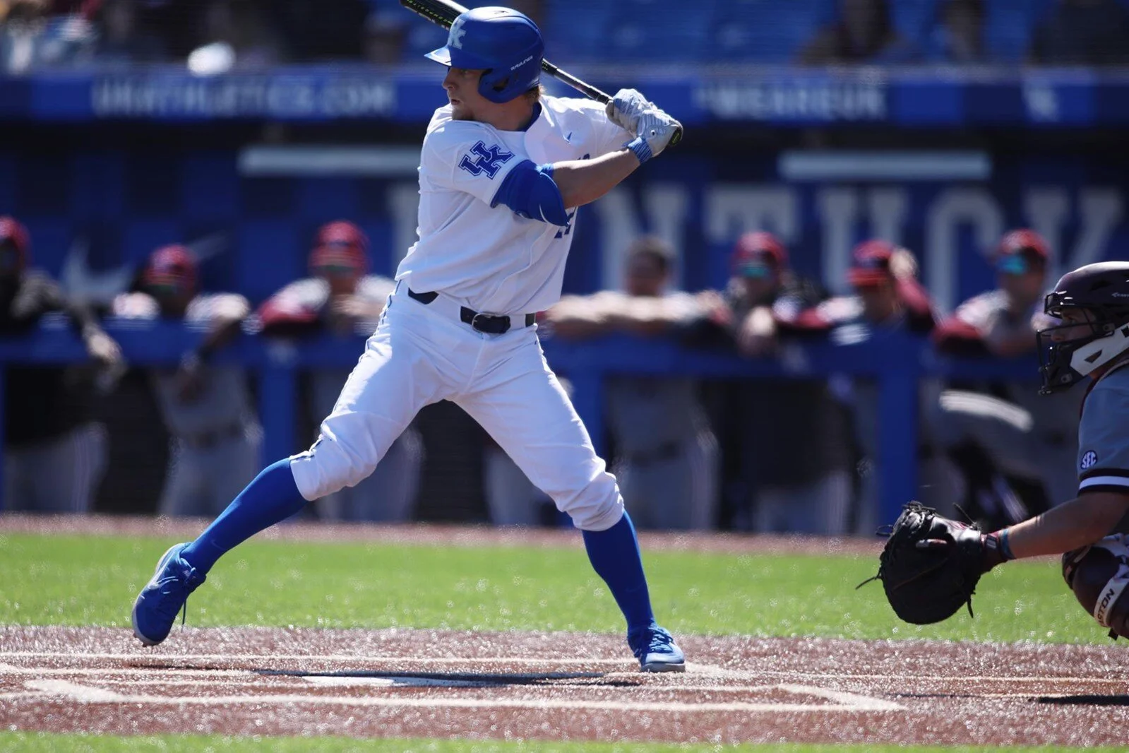Canadian Curtis collects two hits in Kentucky's extra-inning win