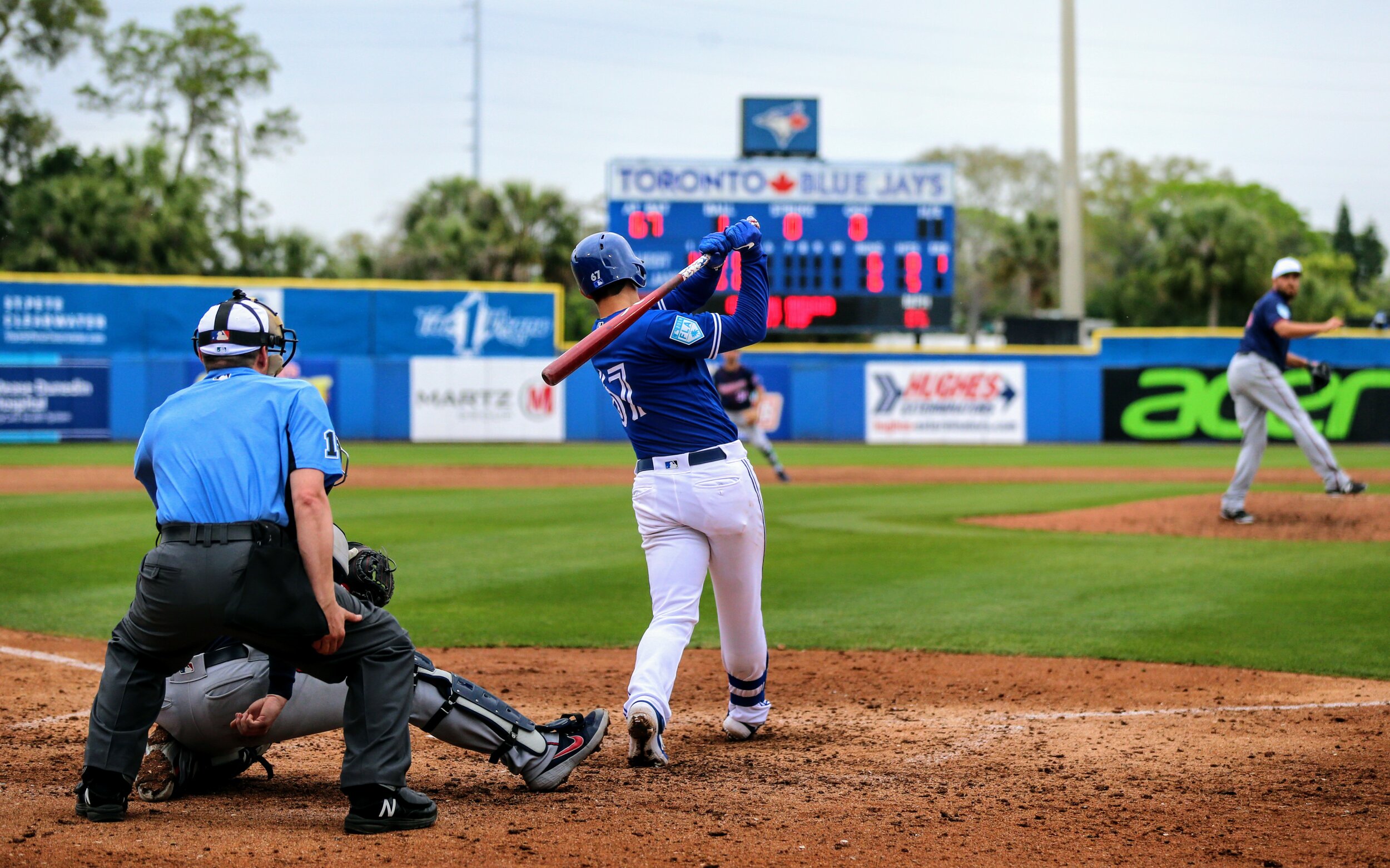 Blue Jays defeat Braves in first game at renovated spring stadium