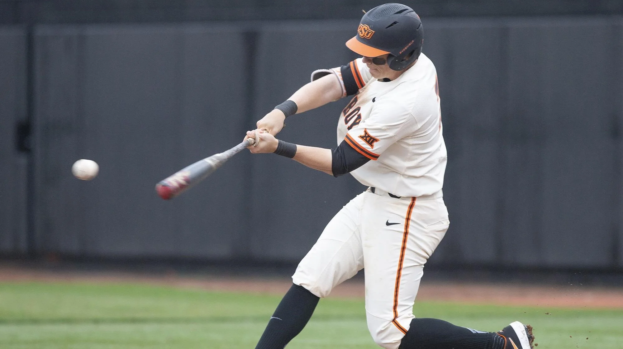 Hewitt records three hits in Oklahoma State loss
