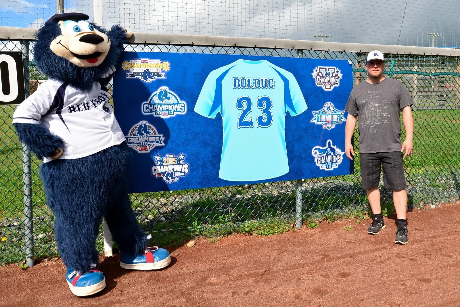 Quebec seniors and juniors underway