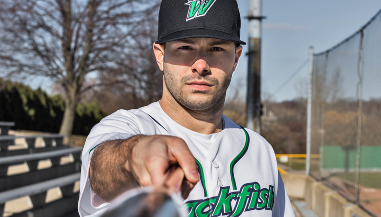IBL's Welland Jackfish sign Zarley Cina