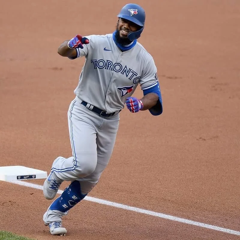 Blue Jays sign Hernandez, Stripling, plus international free agents