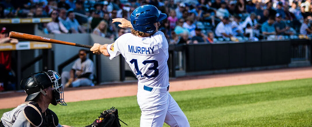 Murphy signs with Goldeyes