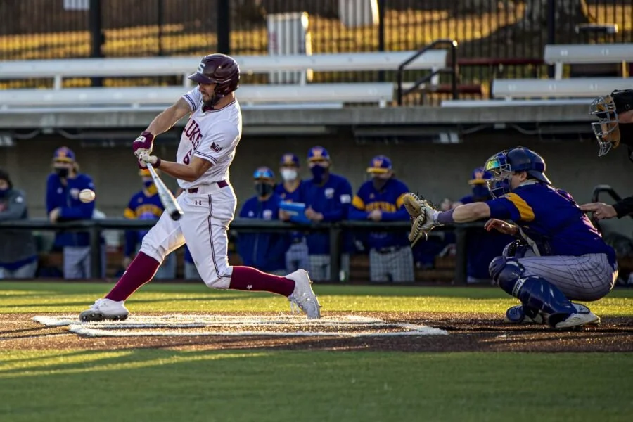 Perfect 3-for-3 day as Peters helps Southern Illinois to another win