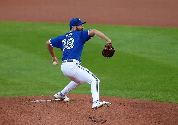 Blue Jays activate Ray, Gurriel