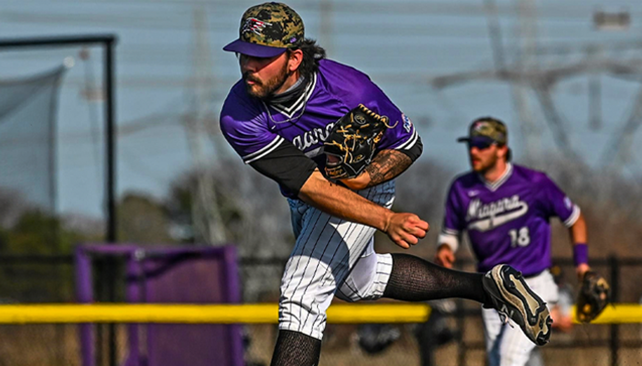 IBL's Welland Jackfish sign Cameron