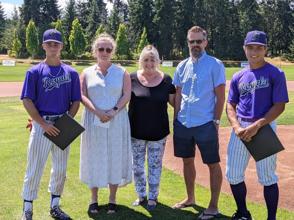 Jackson, Nicoll earn Dave Wallace scholarship award