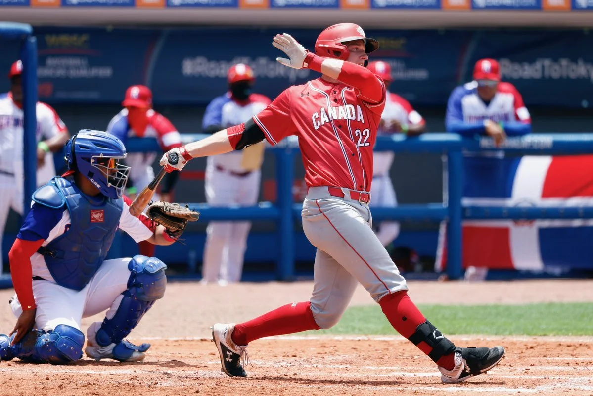 Deglan signs with Blue Jays, invited to MLB spring training