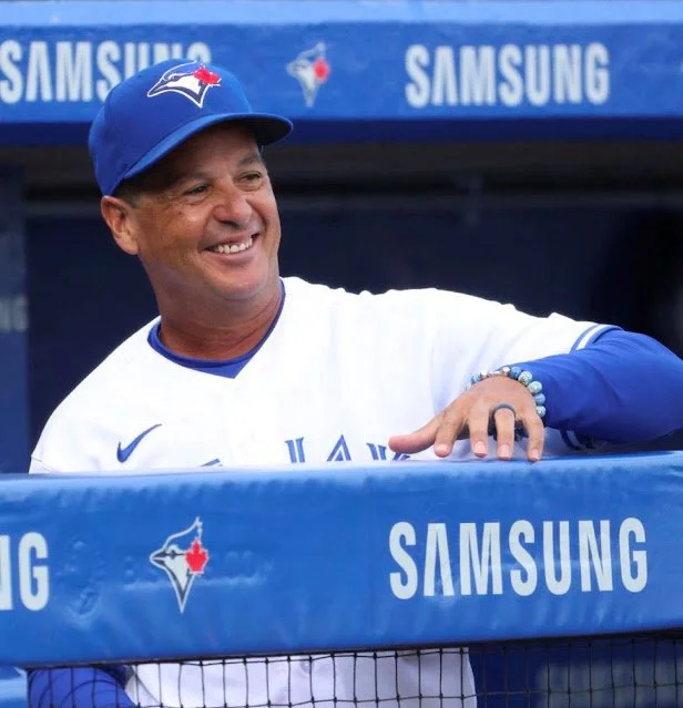 Blue Jays extend Montoyo, select Phelps to big league roster