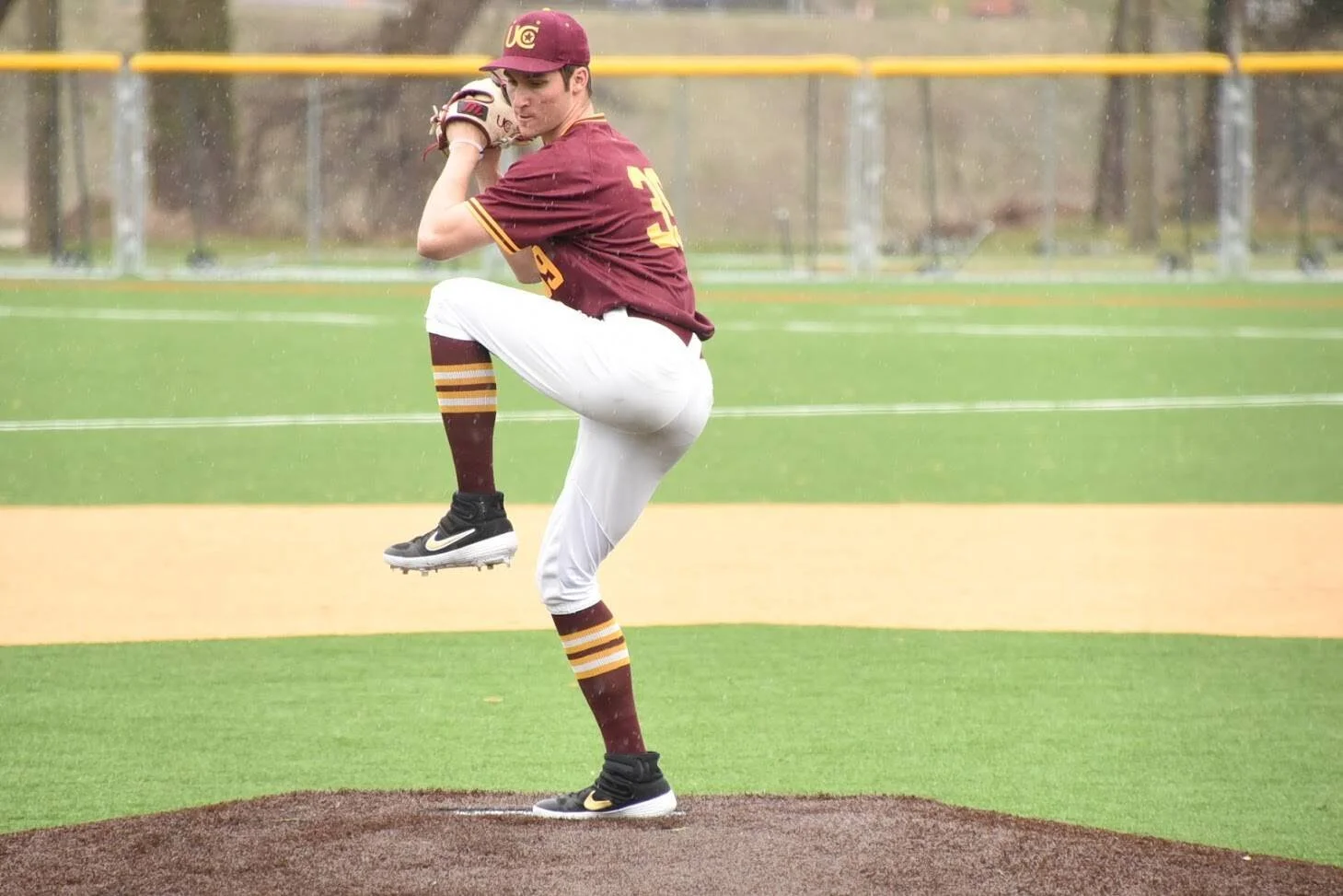 Ex-Terriers MacNeil, Sanasie-Edwards, Ward star in the U.S. college ranks