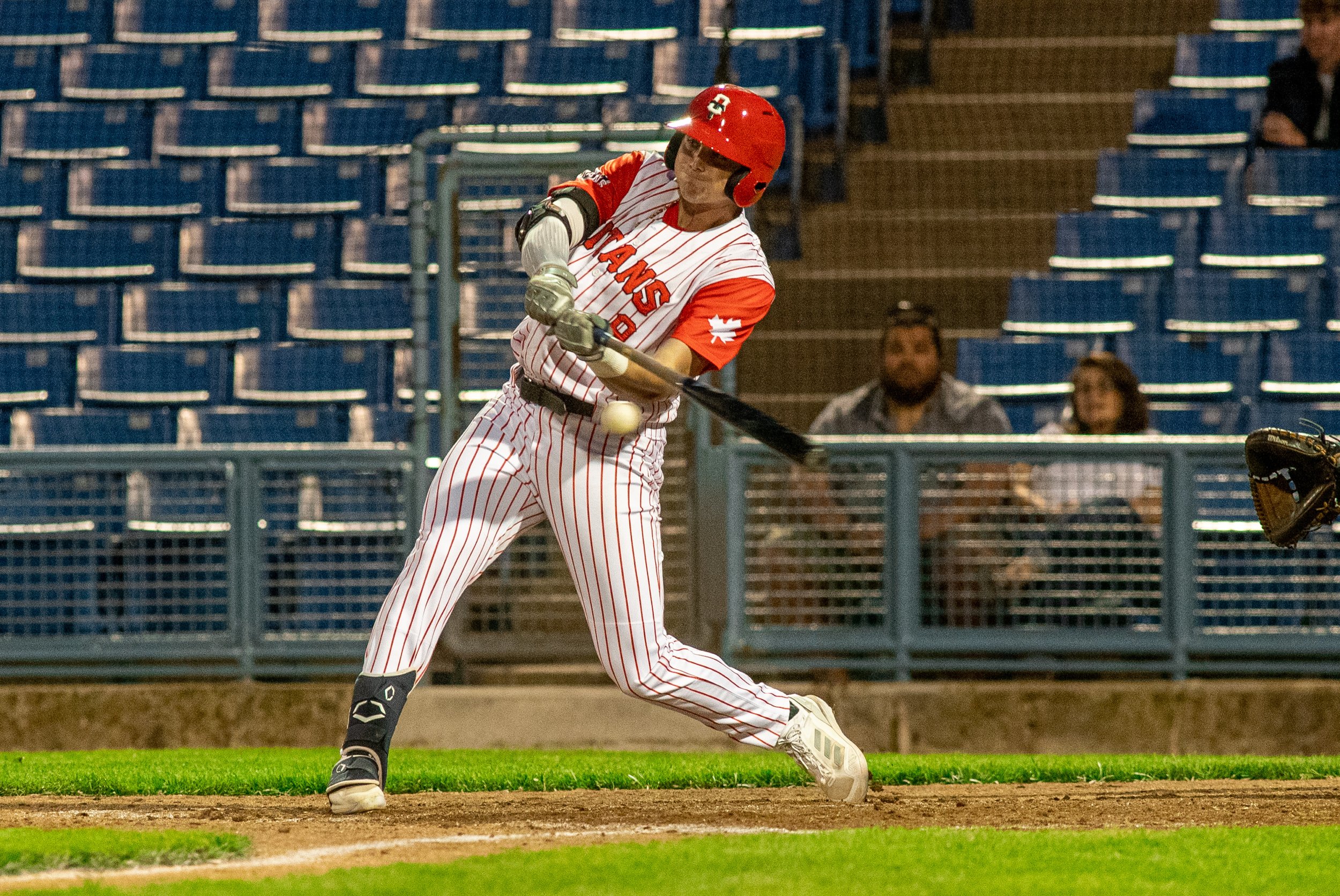 Dadson, Sanford lead Titans to series sweep
