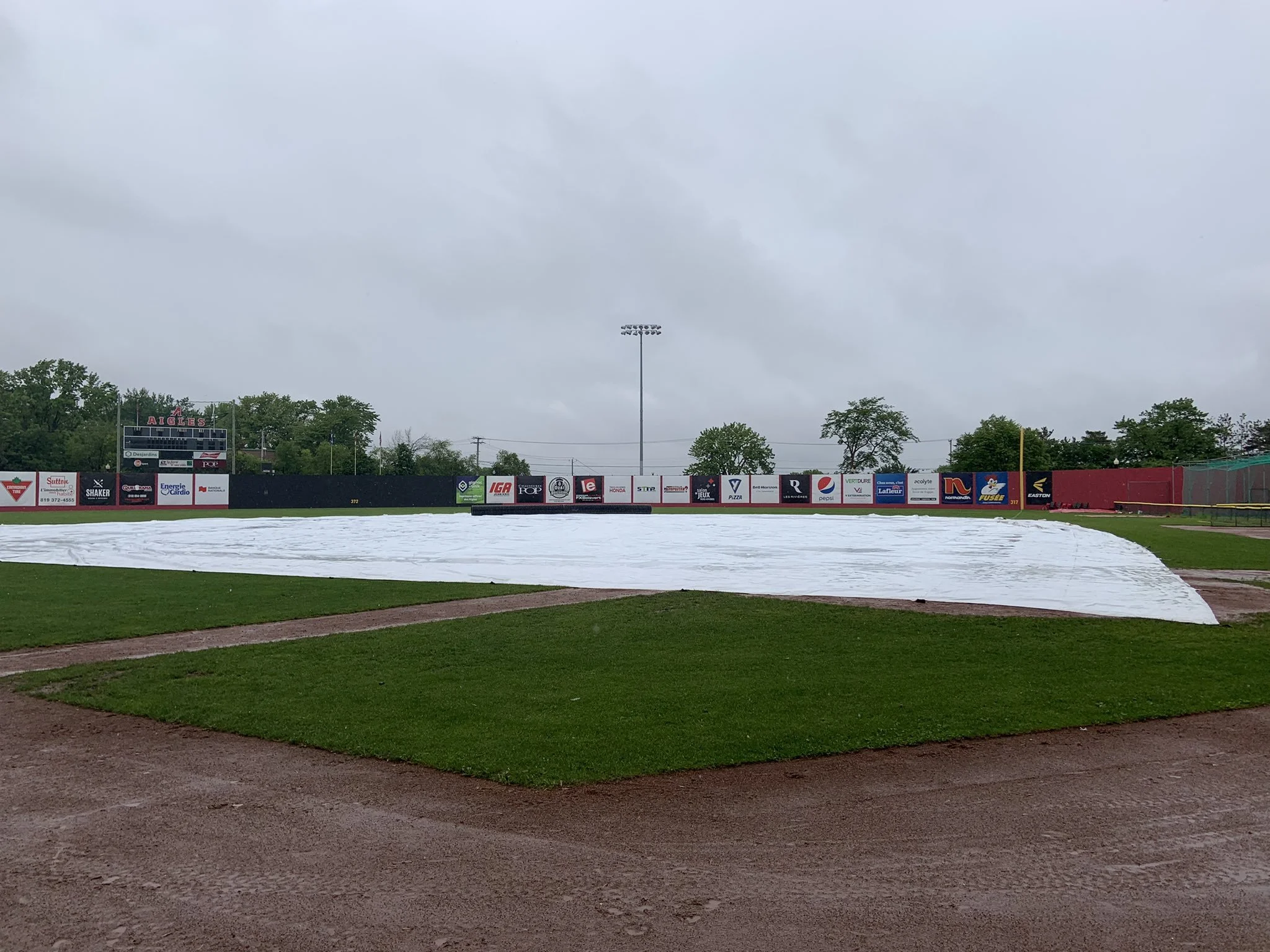 Titans, Aigles rained out