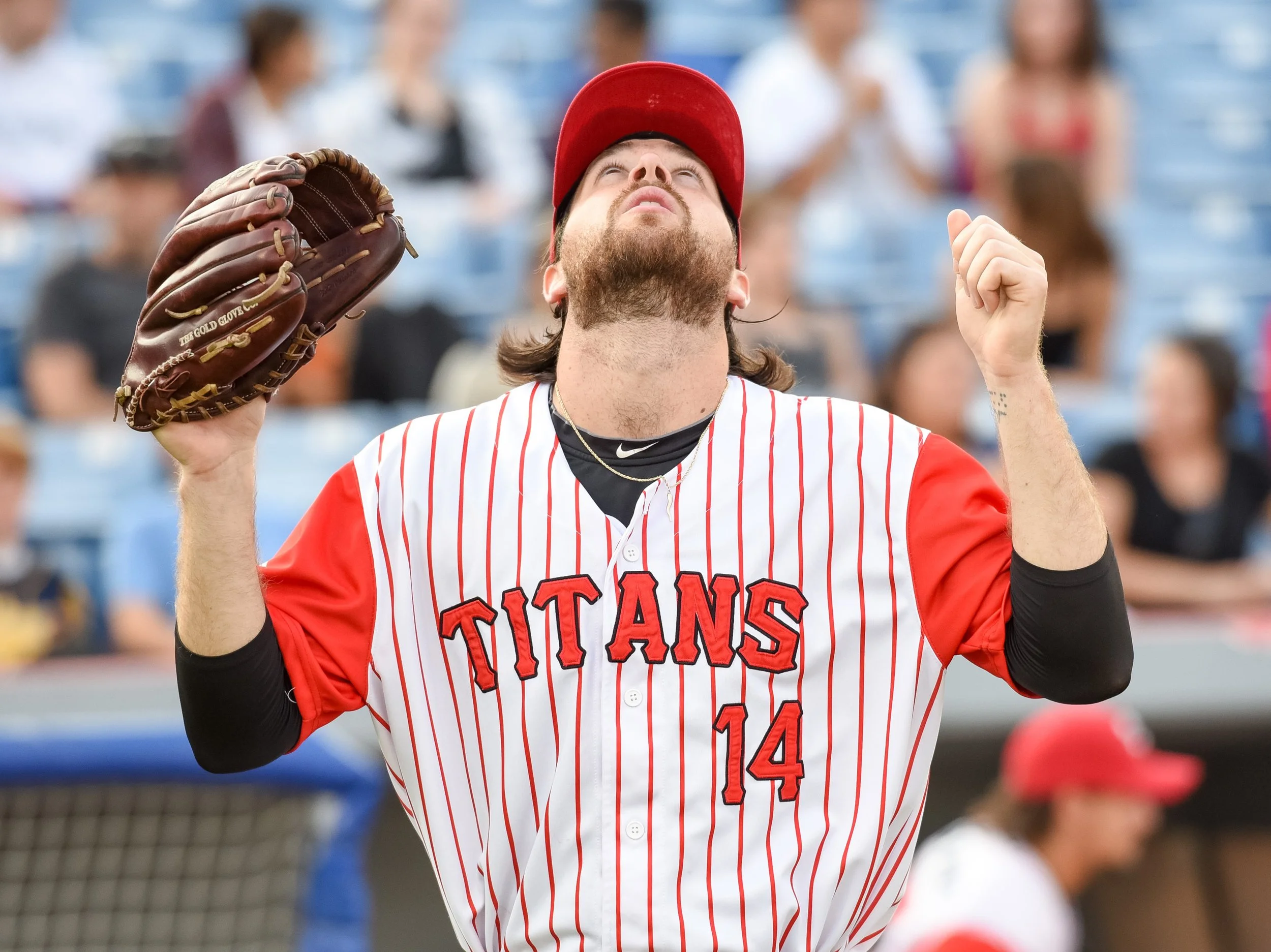 Jandron goes distance, Titans take game one over Capitales