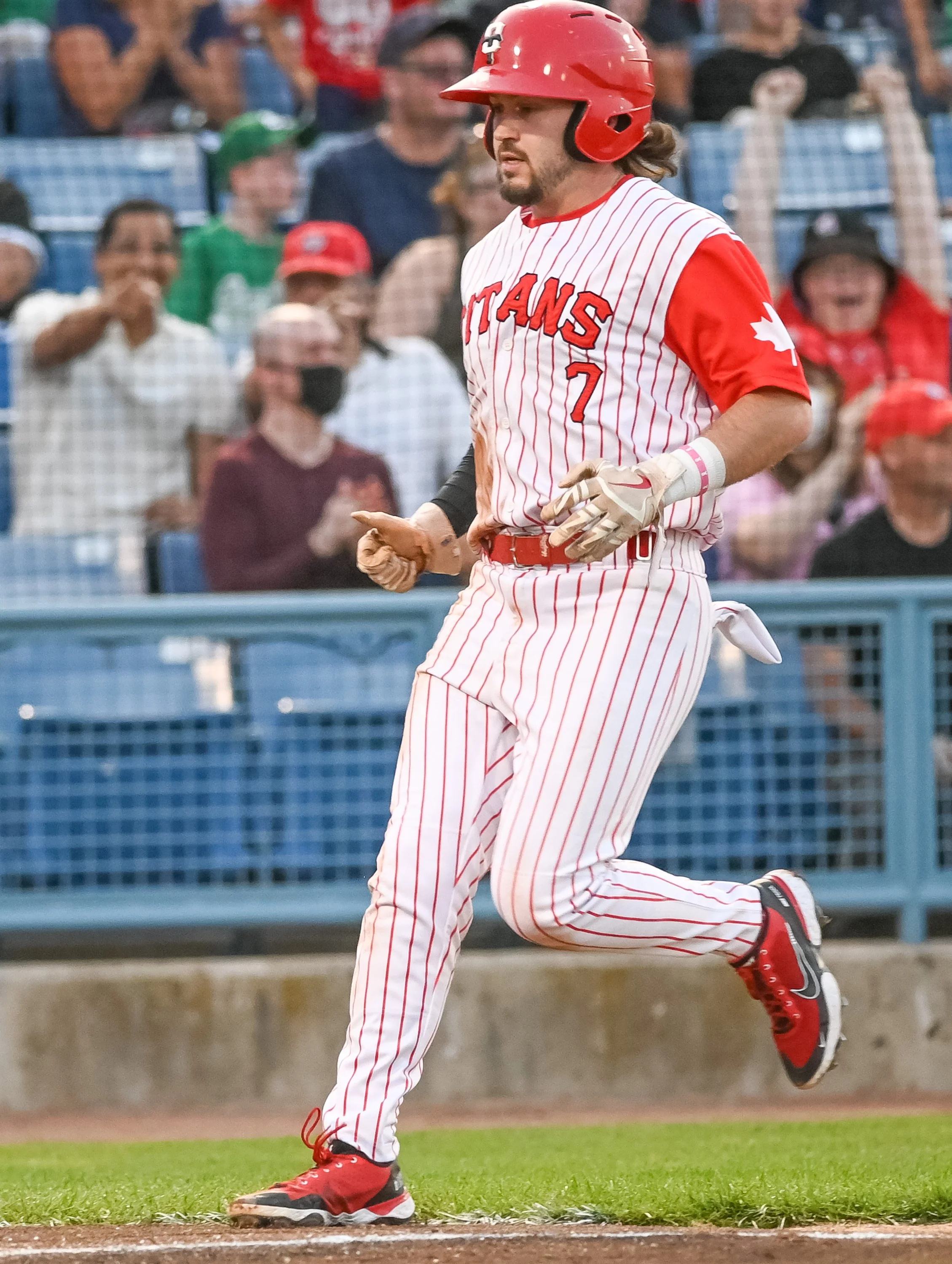 Titans drop game two in extra innings thriller to Capitales