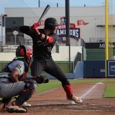 Johnston's two-run single helps Team Light Blue to win over Team Royal