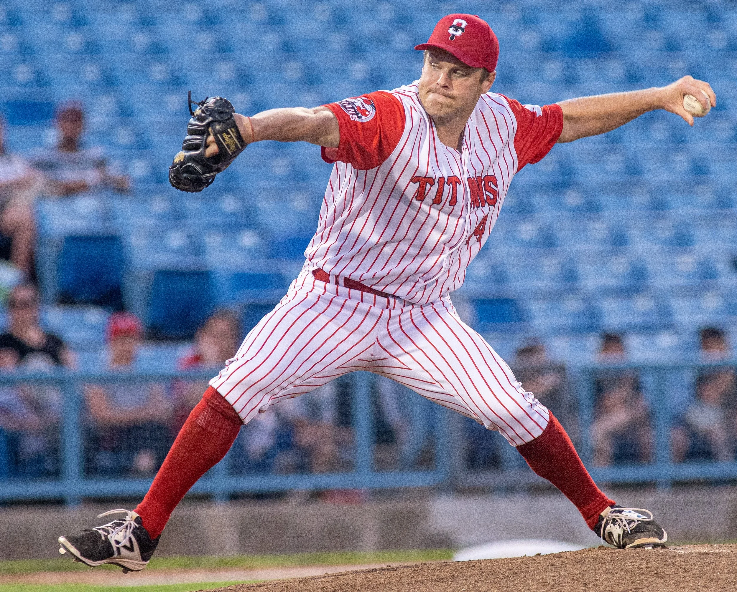 Ottawa Titans extend Valin, ink Gitter, release Tofteland