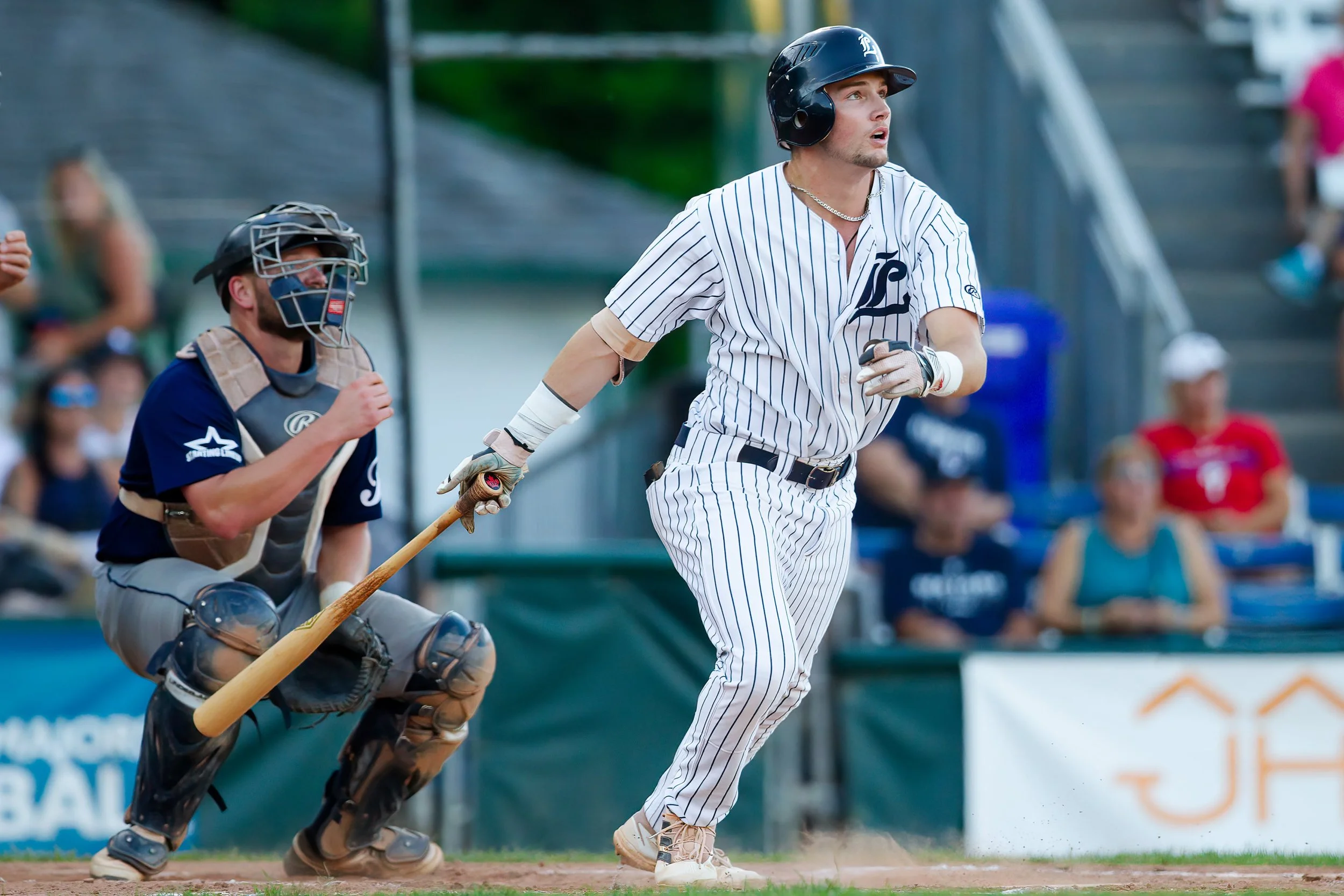 Newton signs with Ottawa Titans
