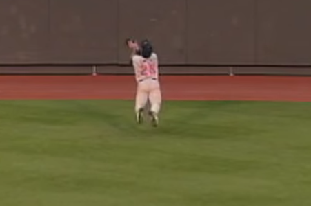 Dickson recalls Edmonds making “greatest catch ever”