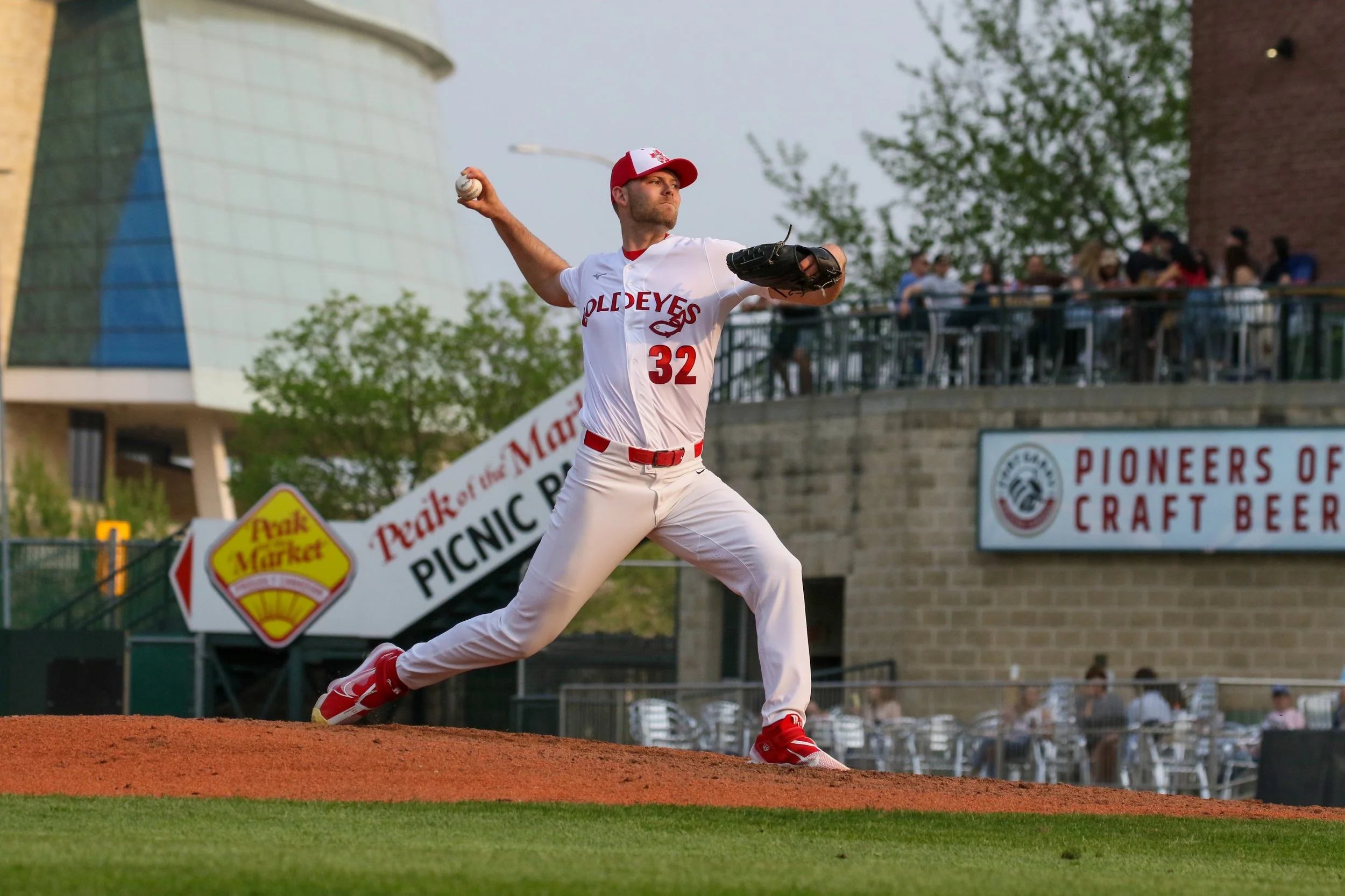 Bourassa sharp in Goldeyes' win over DockHounds