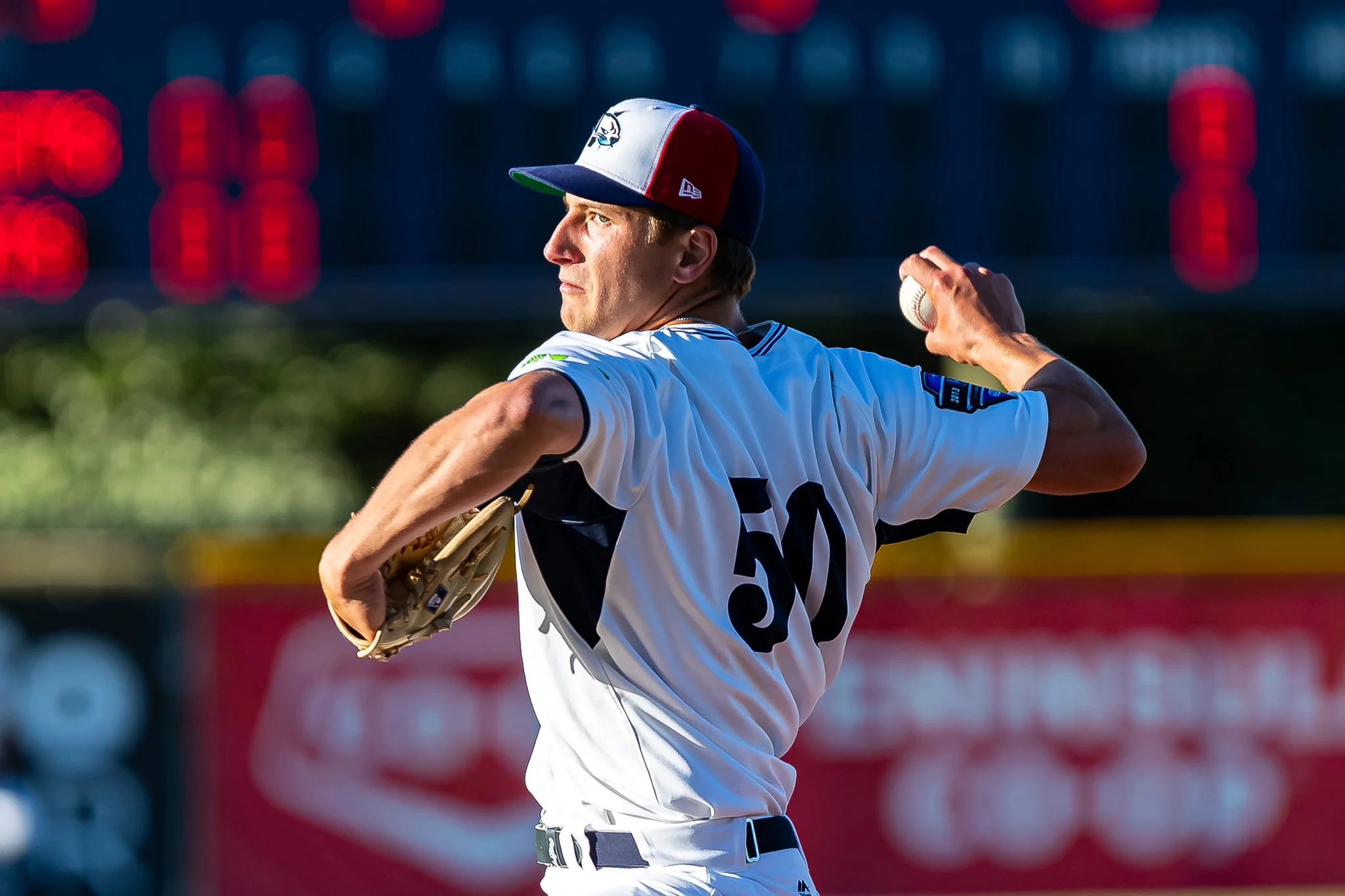Heppner helps HarbourCats to sweep over Bells