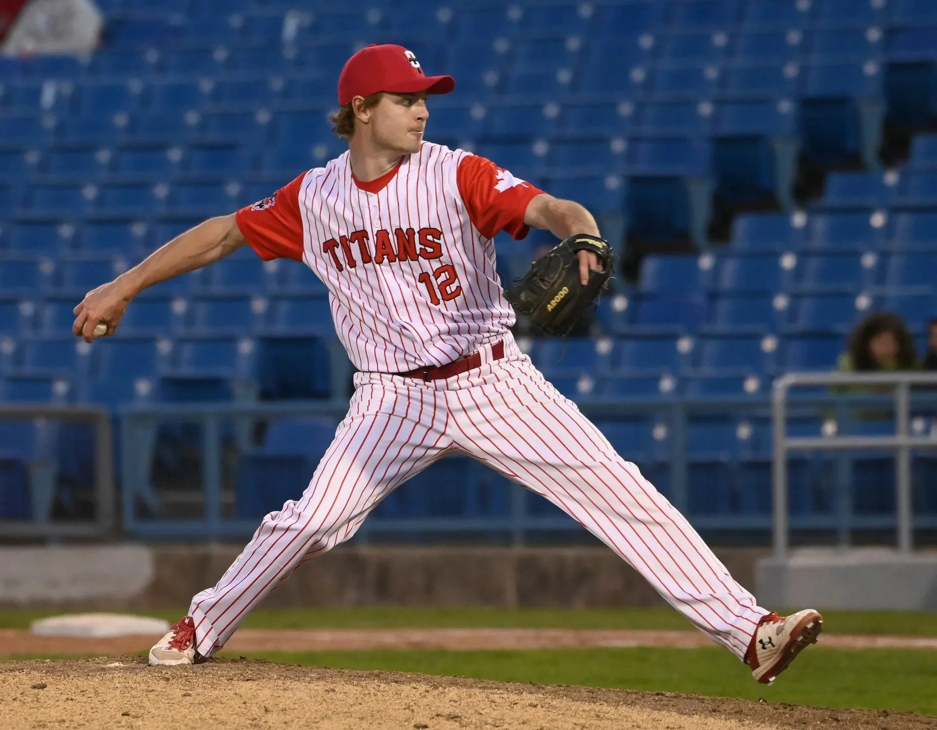 Wright makes like Ohtani, pitches and DHs for Titans in win