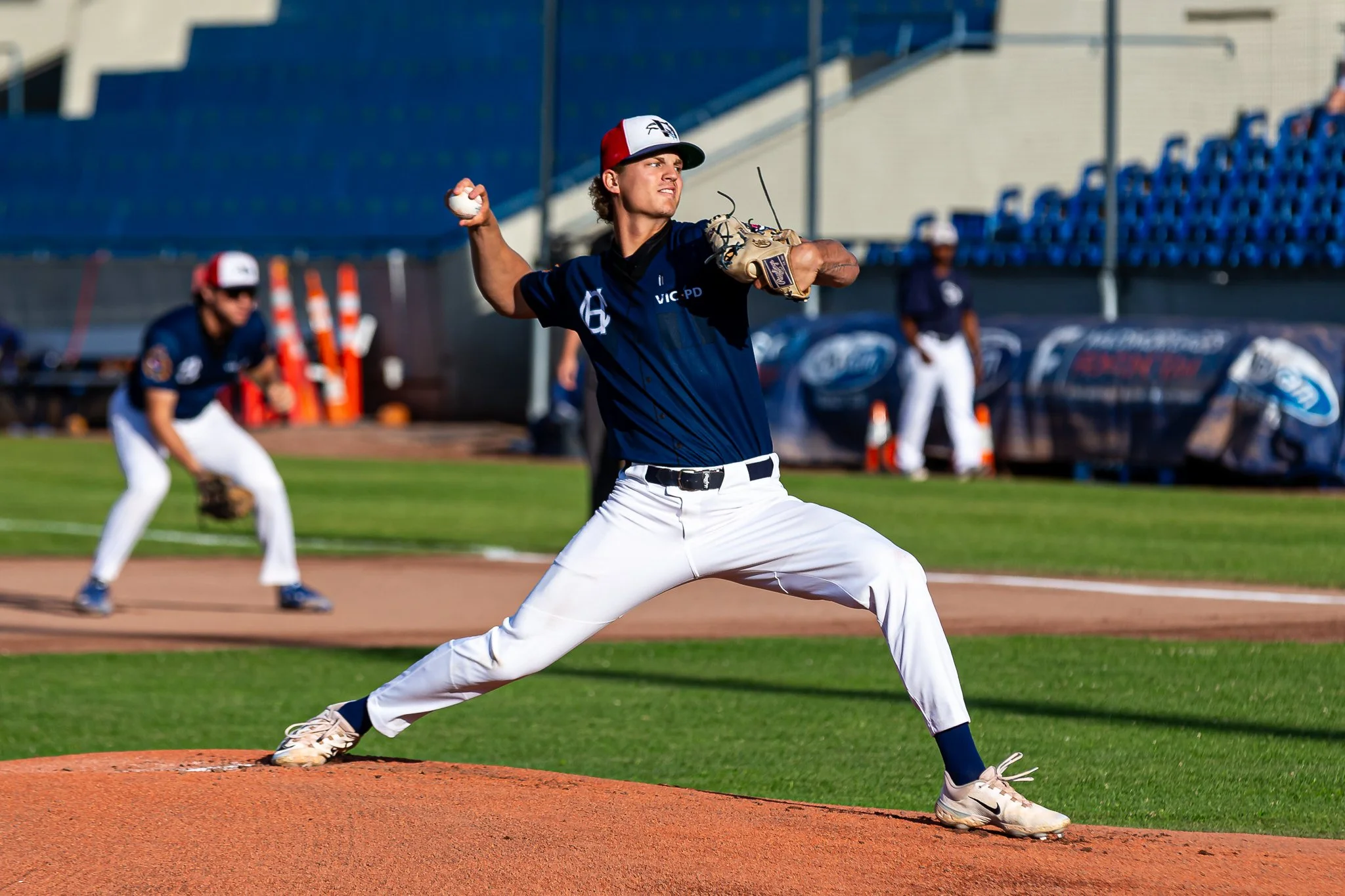 HarbourCats grab key win in series opener with Kelowna