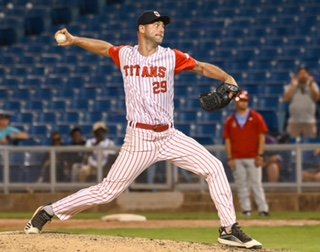 Blue Jays purchase Clifton from Ottawa Titans