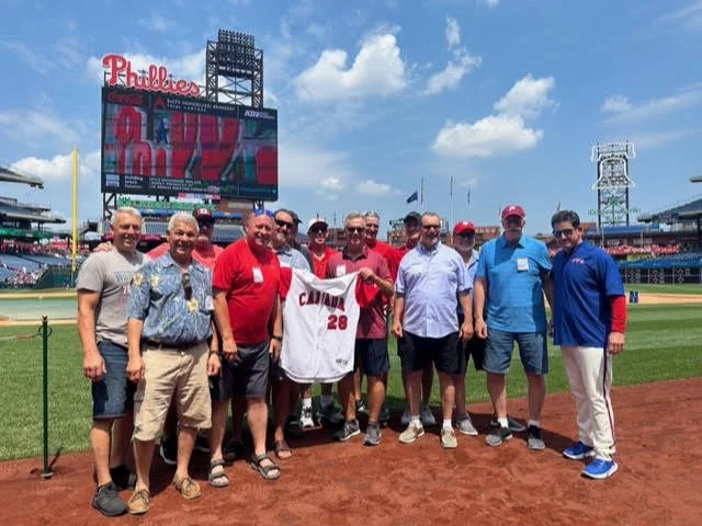 Elliott: Canuck 1984 Olympians visit ex-mate Rob Thomson in Philadelphia