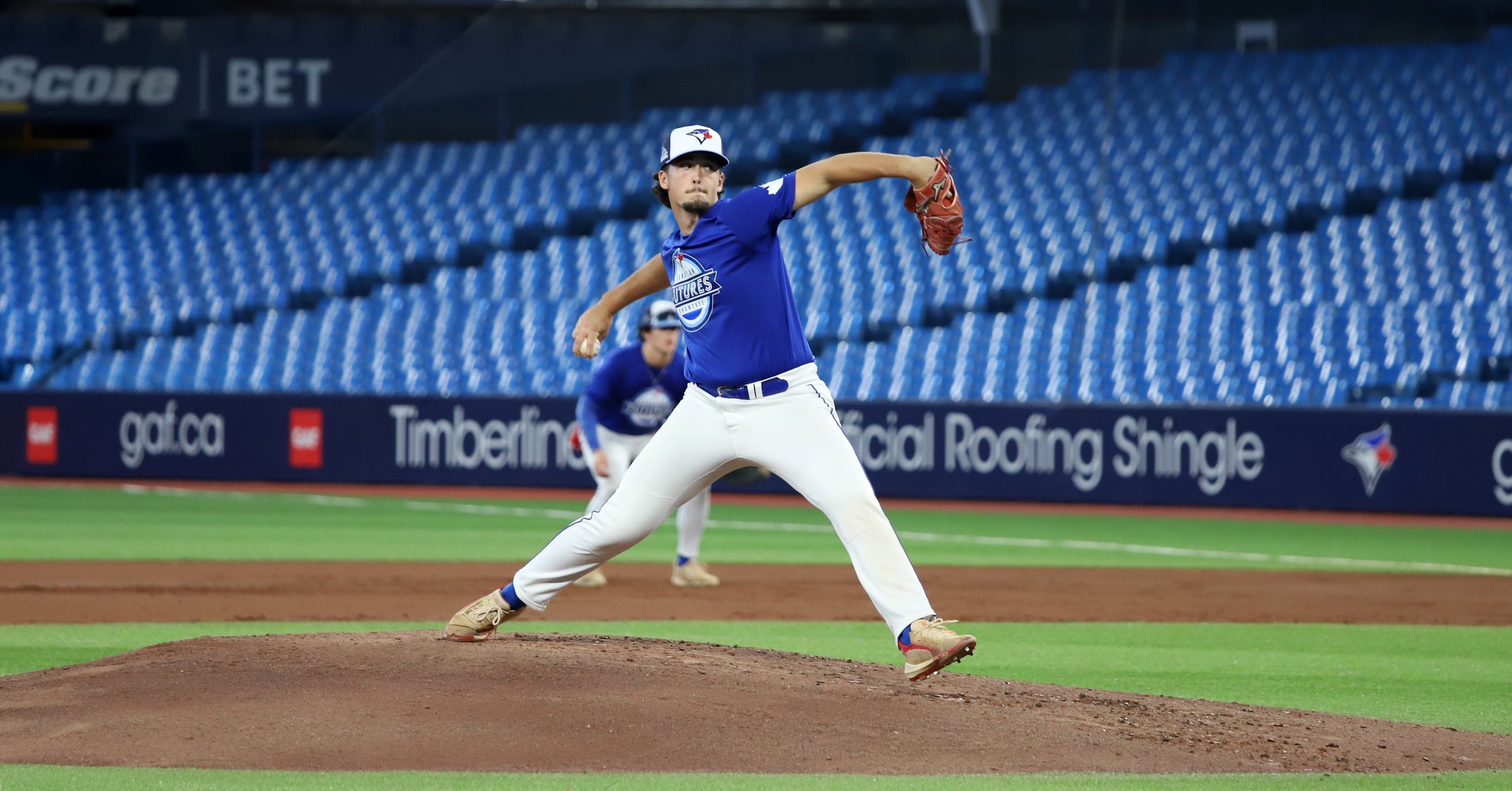 Baker, Wallace propel Team Royal Blue past Team Black