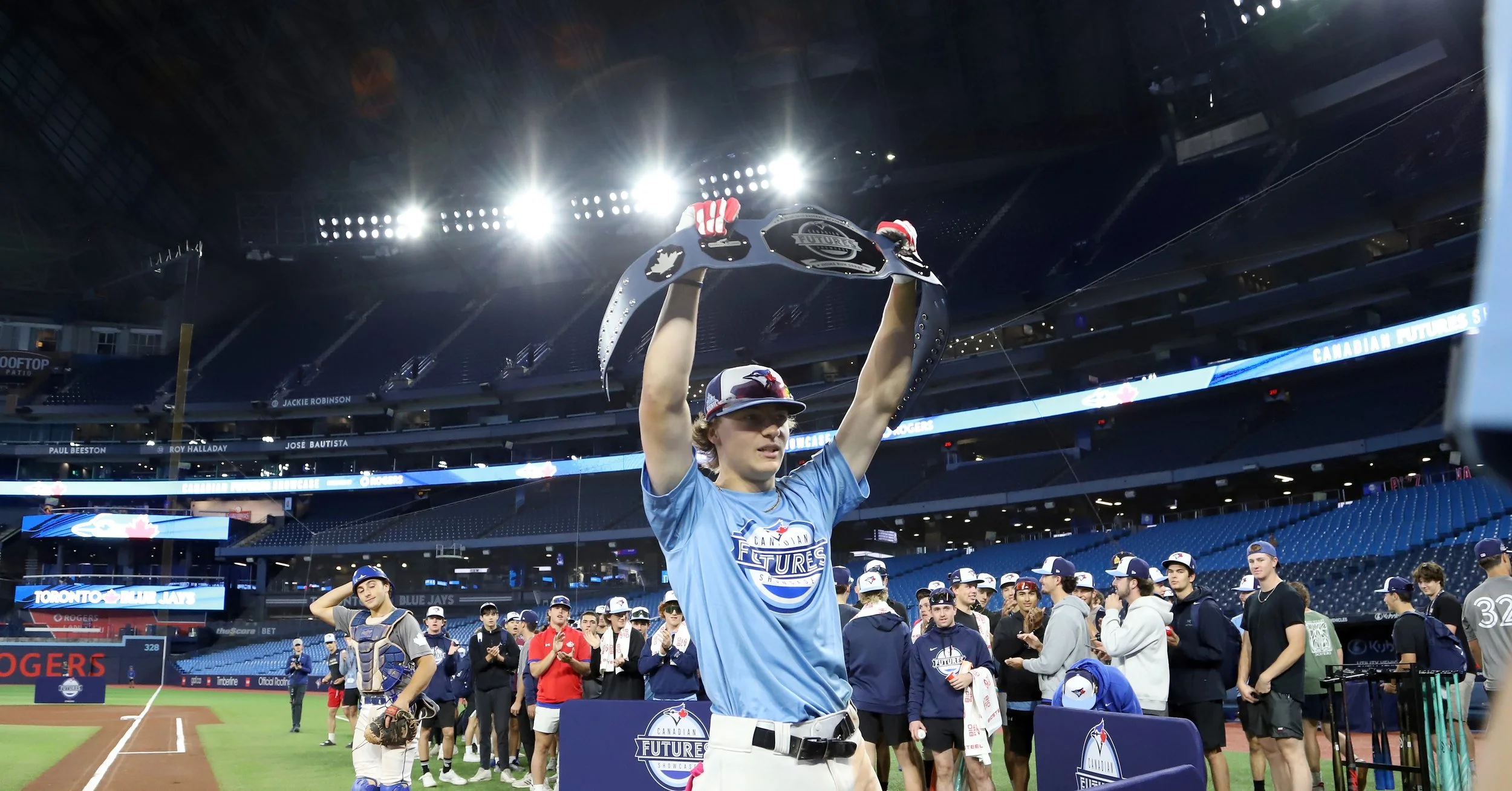 Flewelling belts 11 homers to win Showcase derby