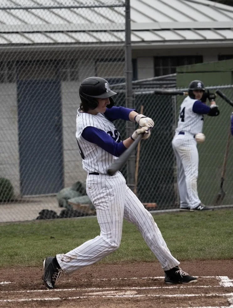 Verge: Two-way player Robbins inspired by ex-big leaguer Green 