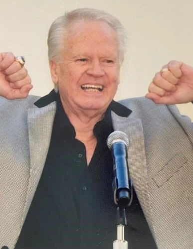 Dave Yoakum sings praises 