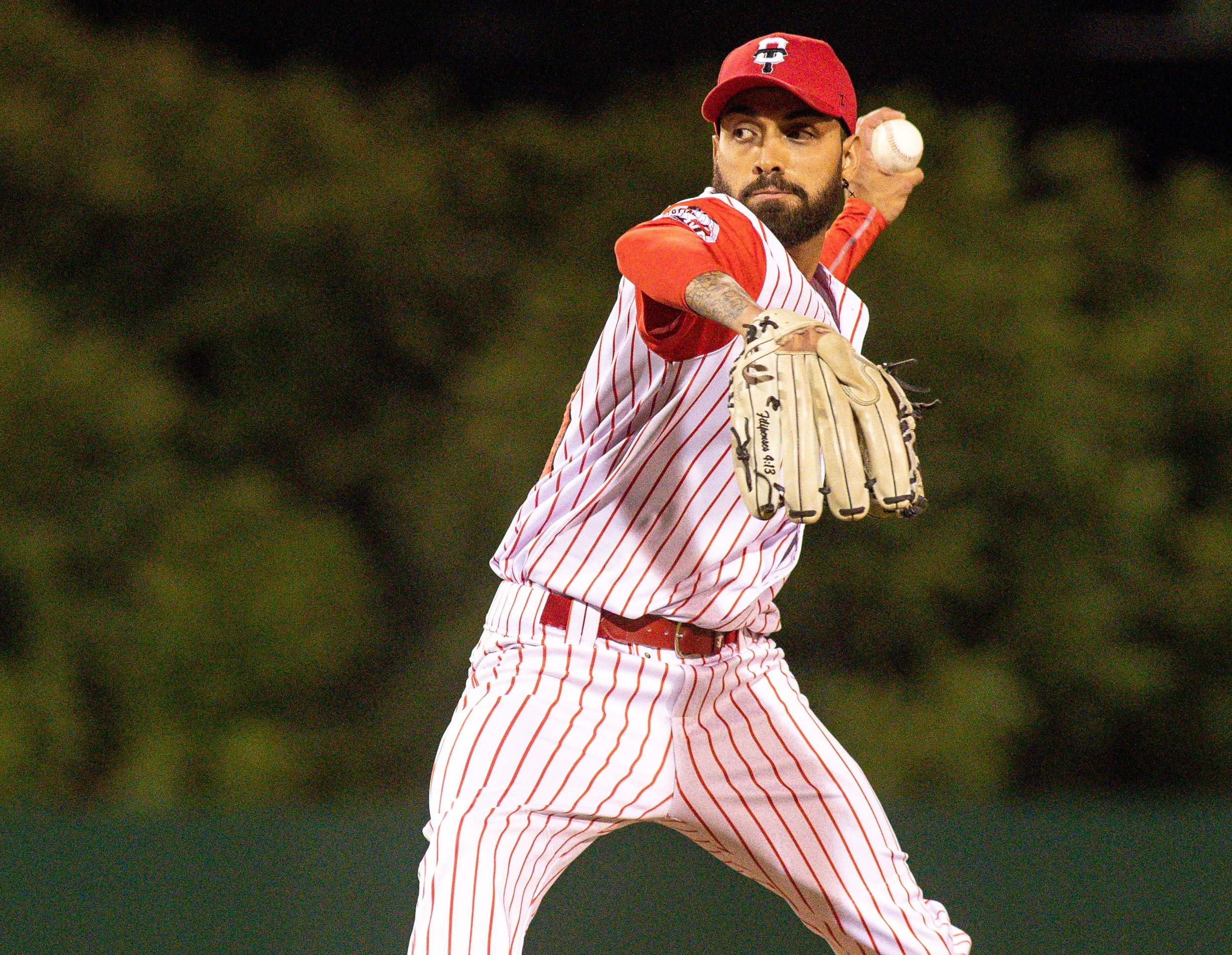 Ottawa Titans re-sign Escorcia