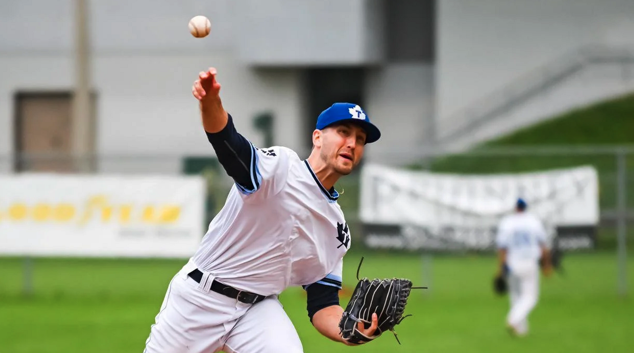 IBL's Maple Leafs re-sign Nagorski