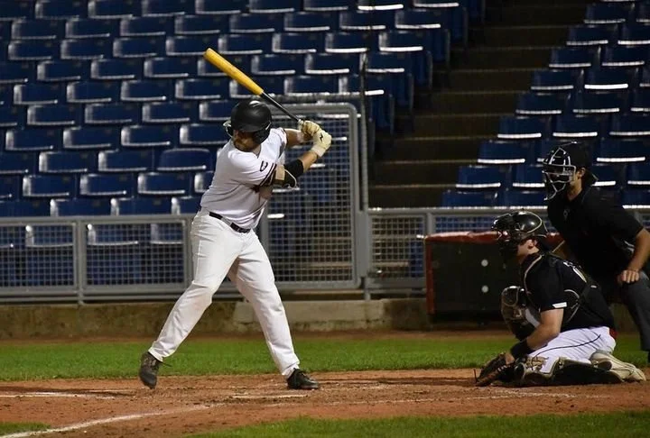 Ottawa Titans sign Barker