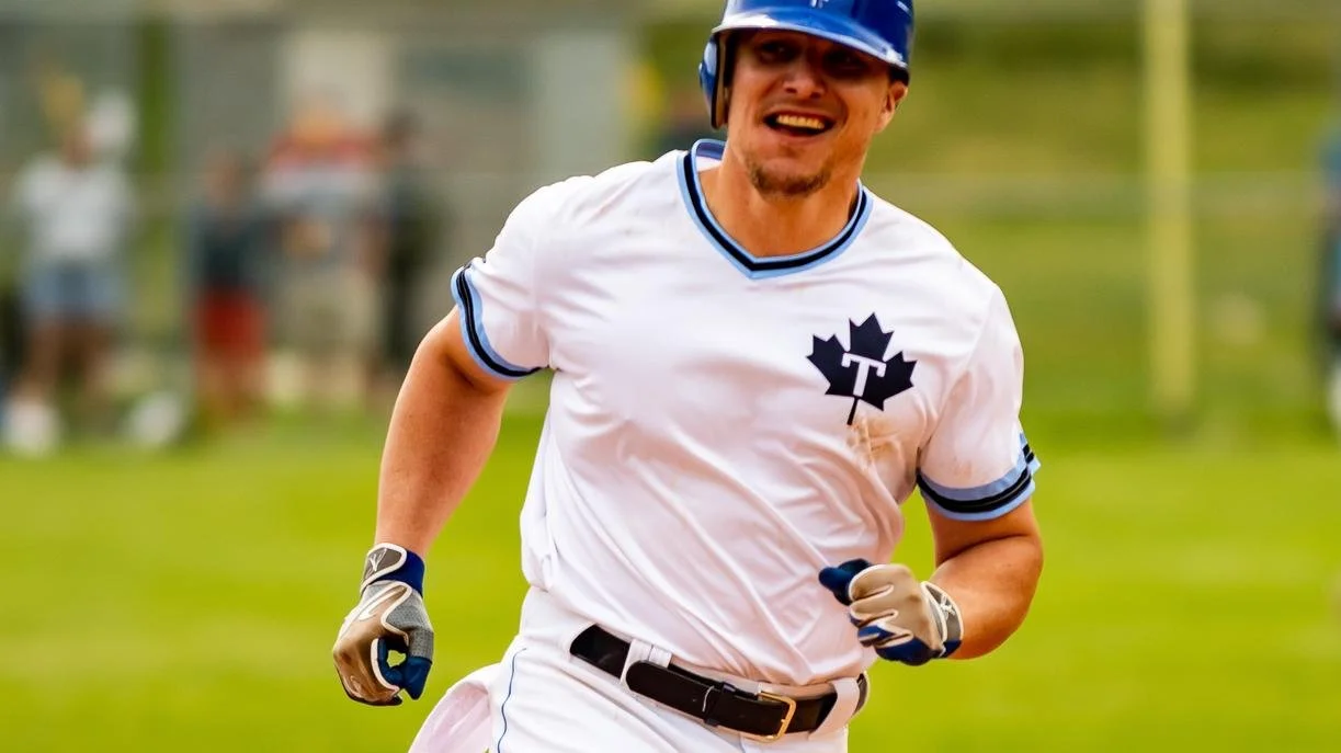 IBL's Toronto Maple Leafs re-sign Castaldo