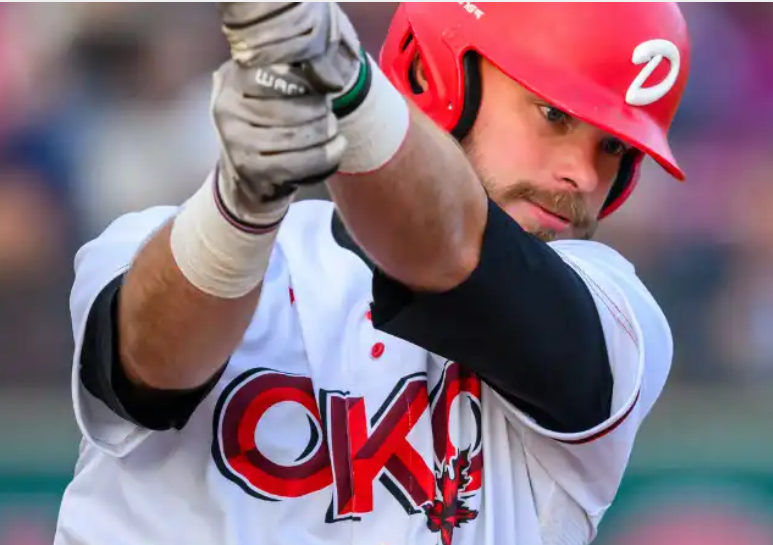Dawgs down Bulls in first game of season's final homestand