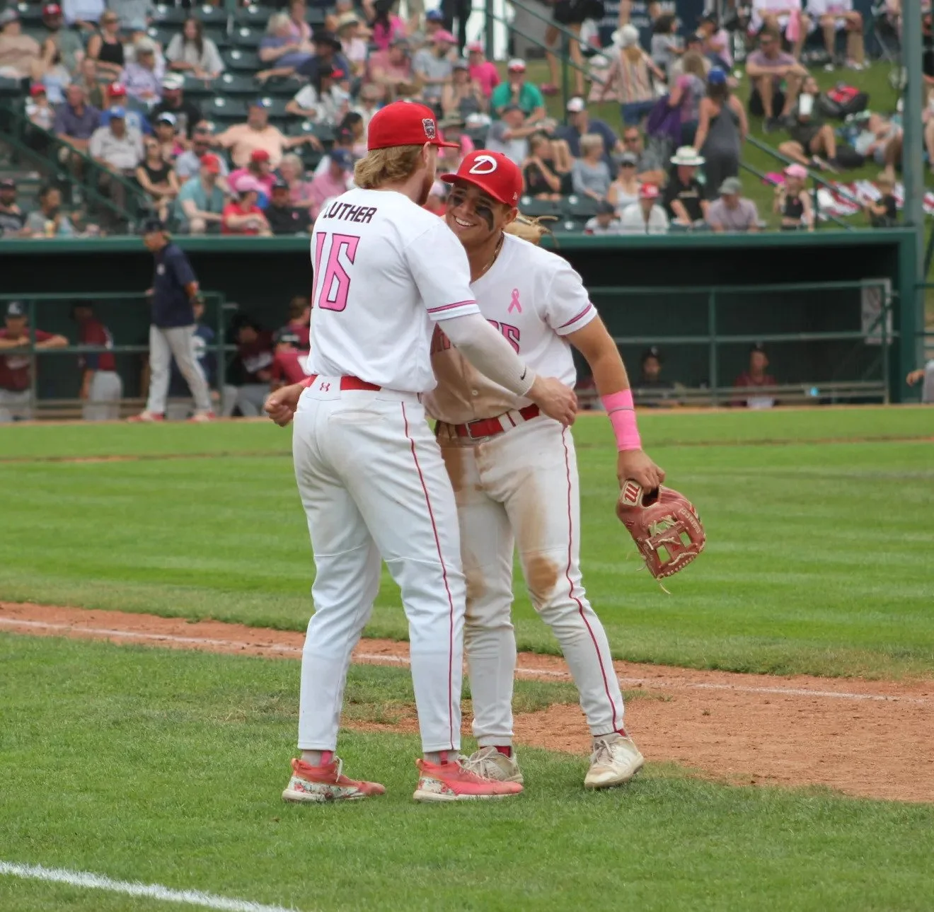 Wilson: Luther and Sanchez hope to lead Dawgs to three-peat