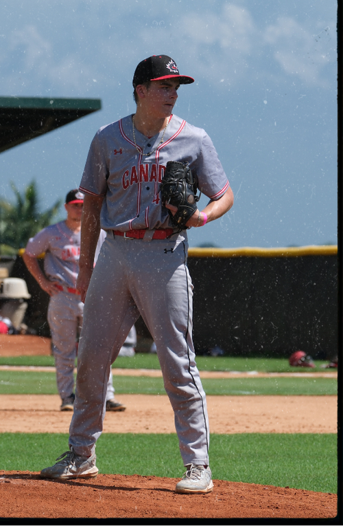 Juniors edge Royals in Dominican fall camp finale