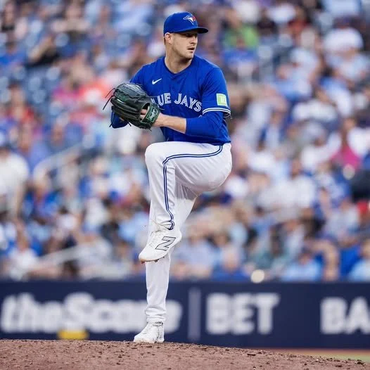 Blue Jays deal de Geus to Pirates