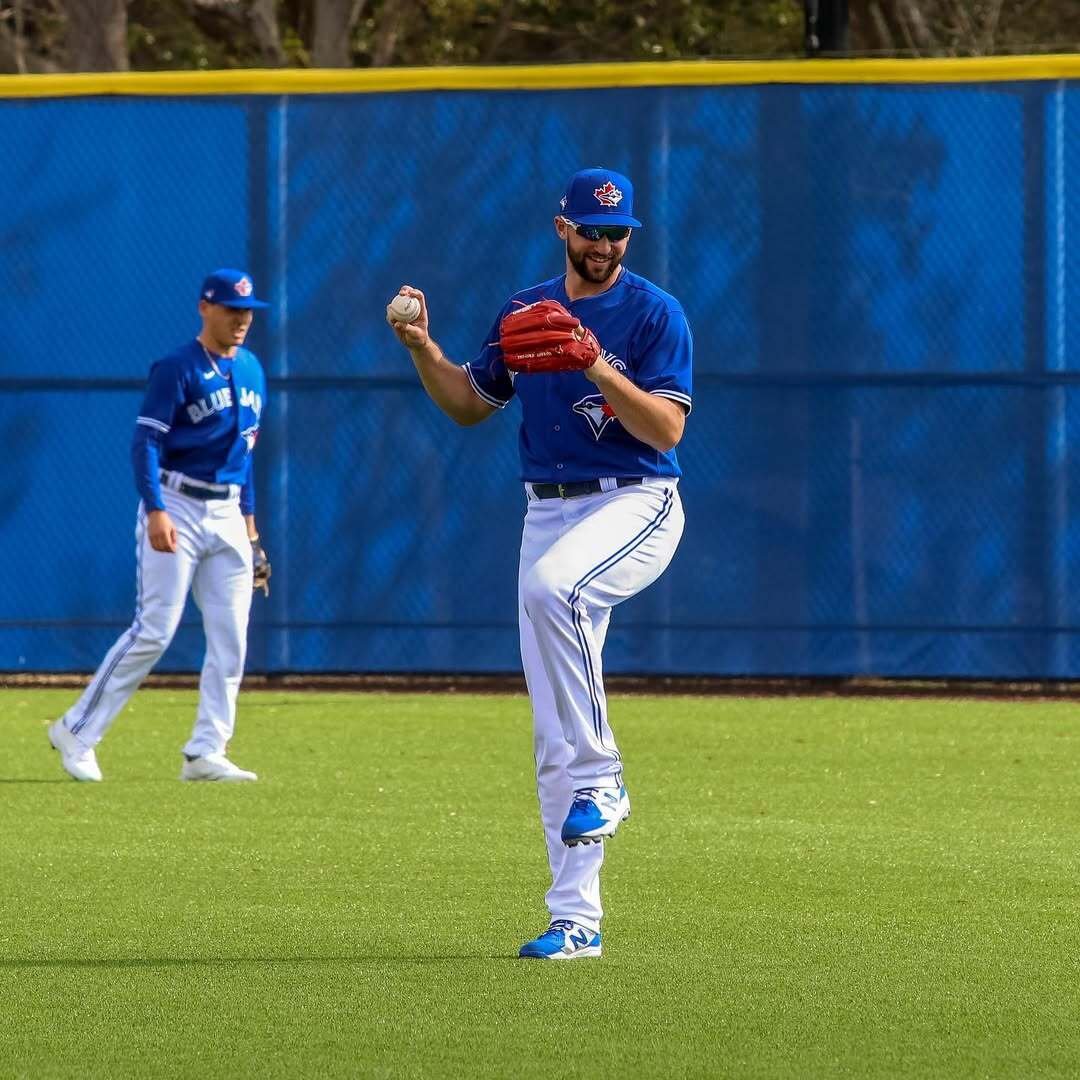 Blue Jays sign Kloffenstein, invite to spring training