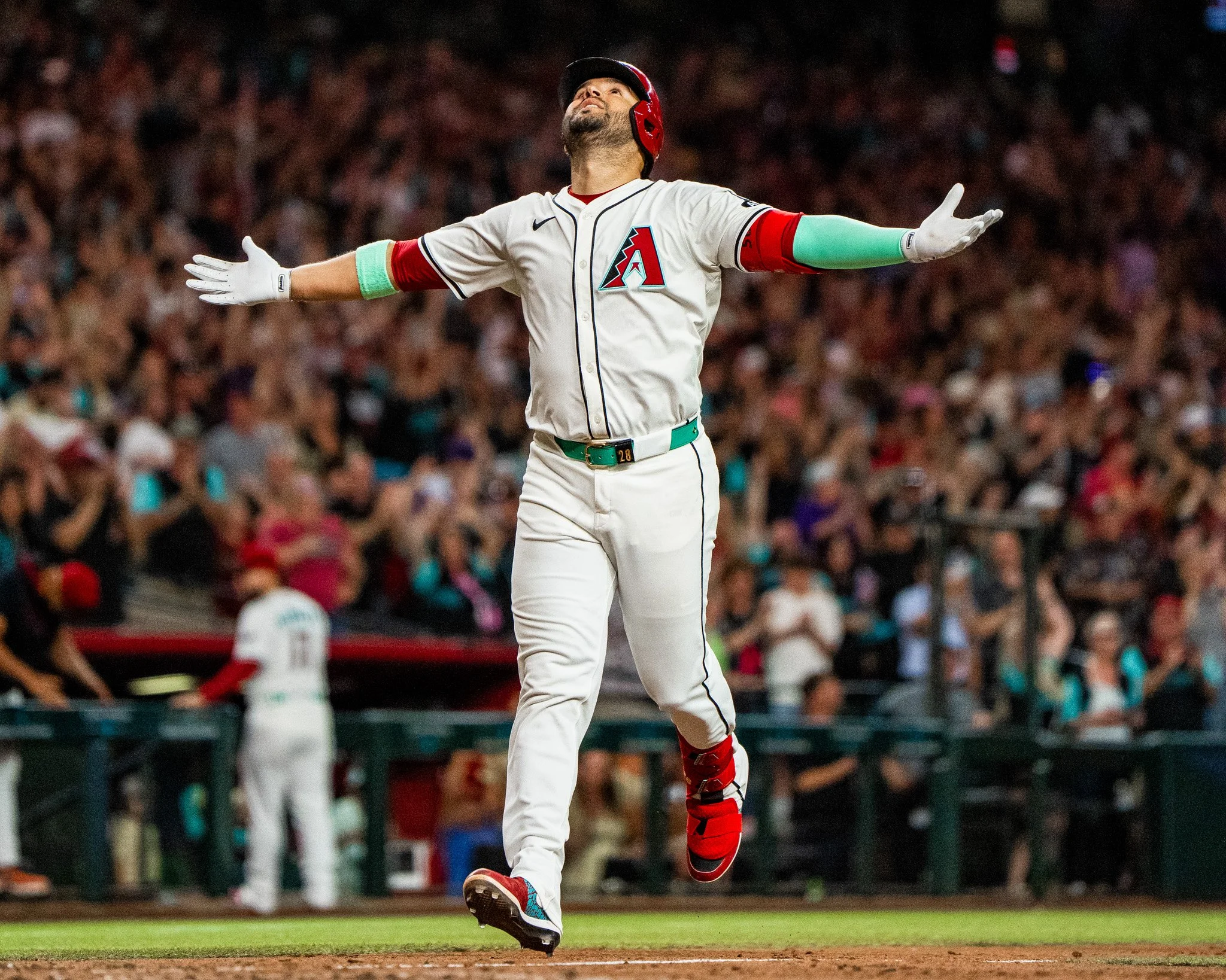 Mark Whicker: With “good vibes only,” Suarez becomes latest to belt four homers in MLB game