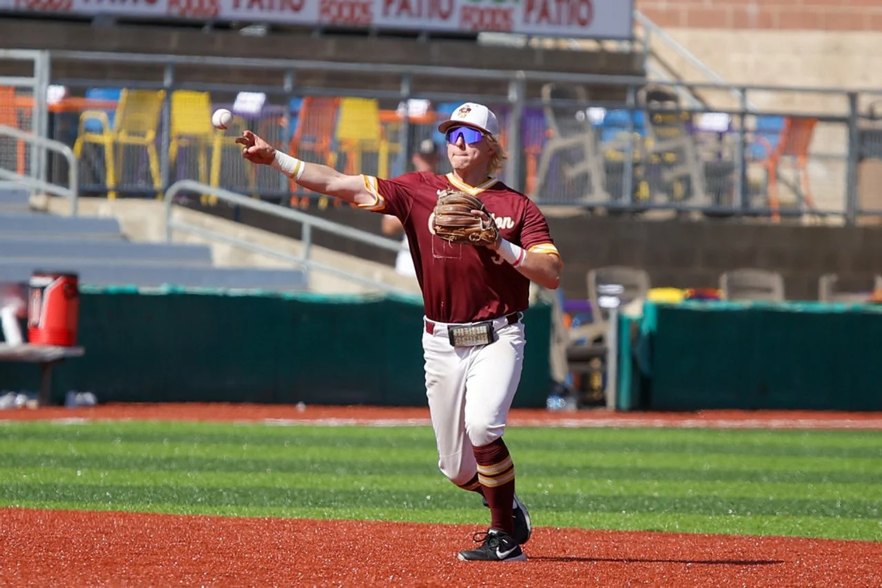 IBL's Kitchener Panthers re-sign Karosas