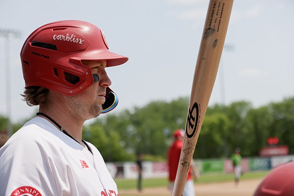 Warkentin homers to help Goldeyes to win