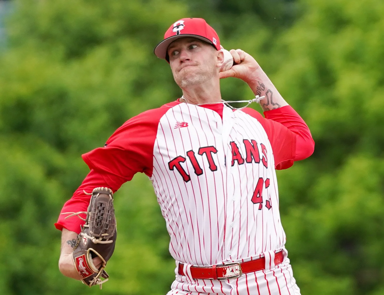 Titans' Grills goes the distance to snap Capitales' 16-game winning streak