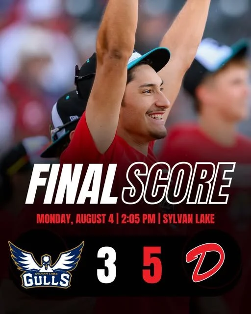 Dawgs end regular season with doubleheader split