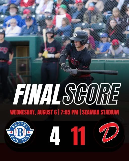 Crowson’s grand slam propels Dawgs to win in playoff opener