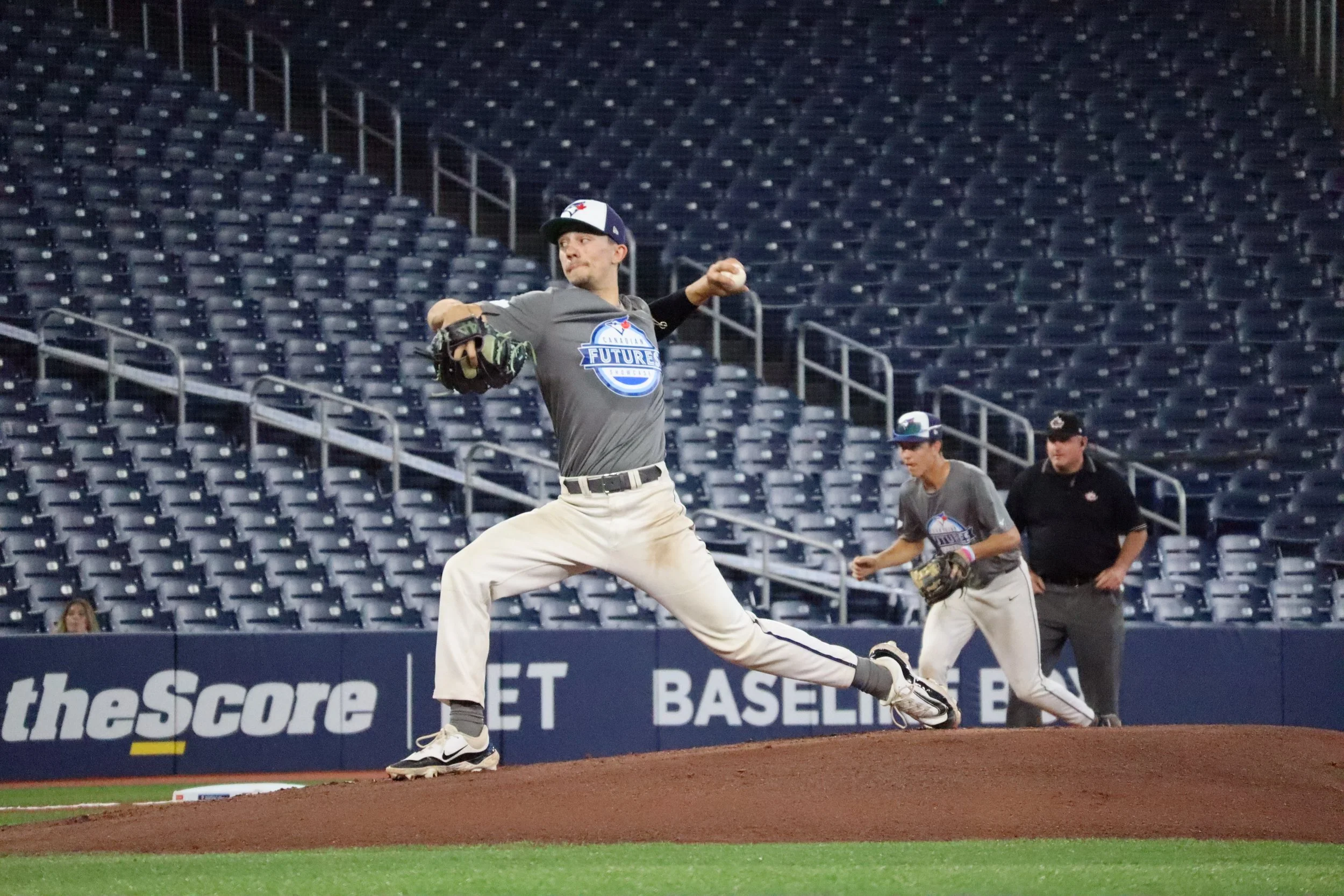 Perry dominates in Team Grey victory over Team Black